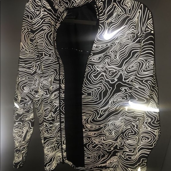 nike shield reflective jacket